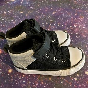 NWOT Children’s Place Mid Top Sneakers Toddler 9